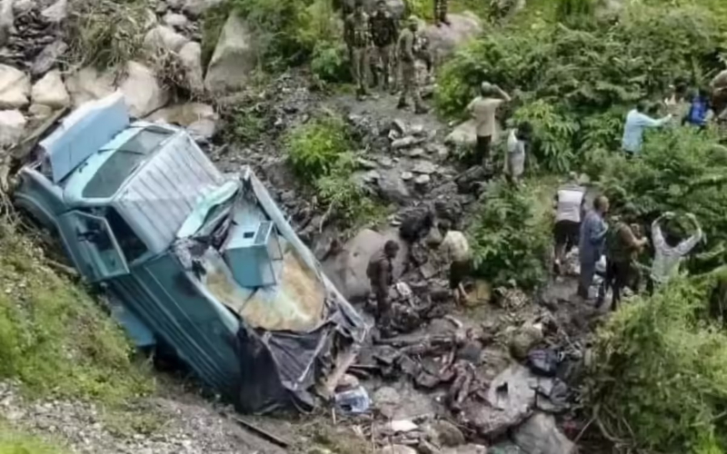 srinagar crpf vehicle accident